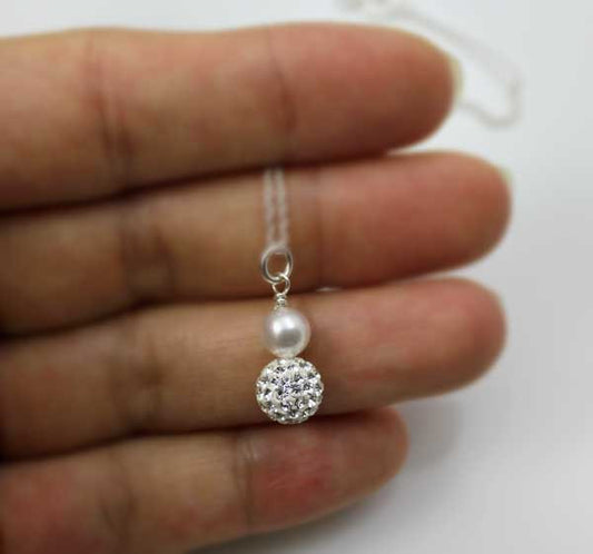 SPARKLING PEARL NECKLACE
