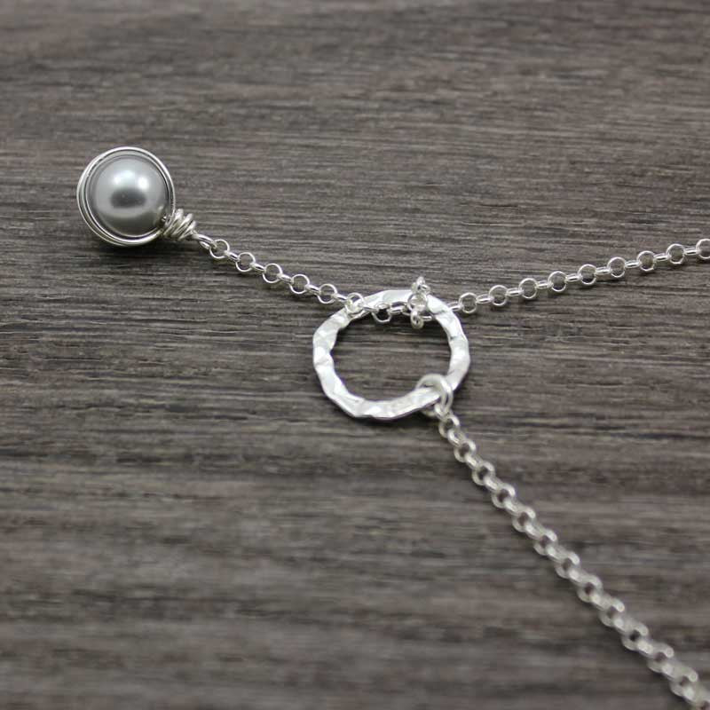 Swarovski pearl lariat - grey