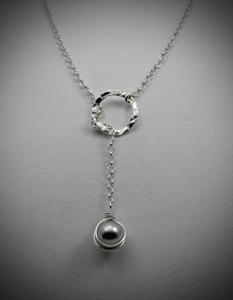Swarovski pearl lariat - grey