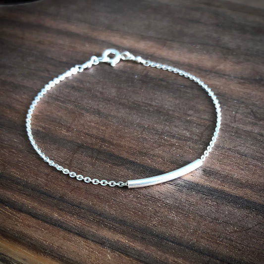 SIMPLE BAR BRACELET