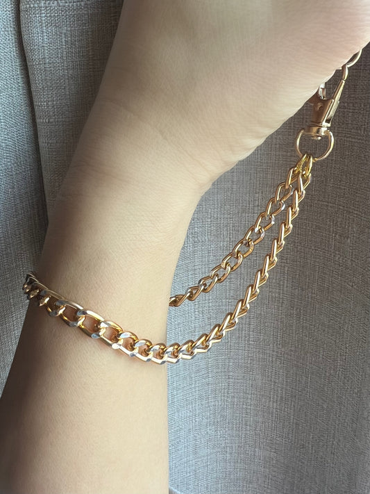 Phone wristlet - chain